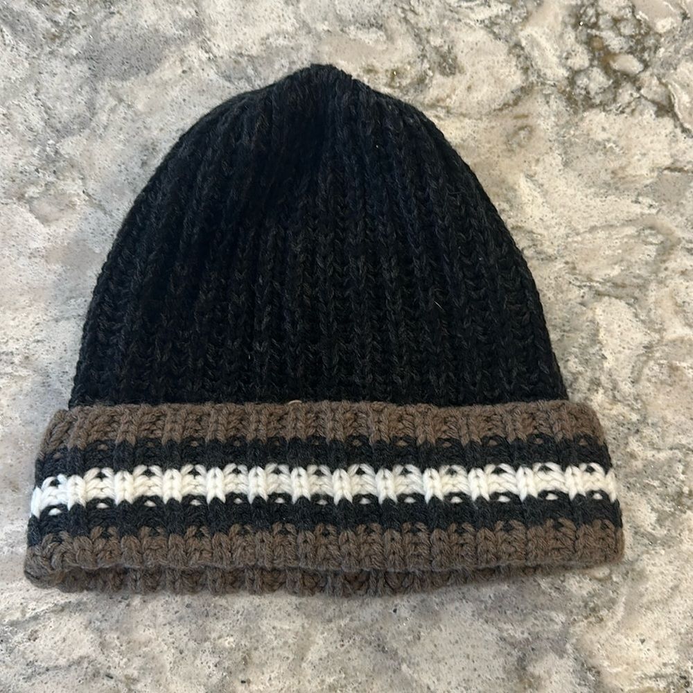 🧣 Warm Knitted Beanie - Stay Cozy in Style! 🧤